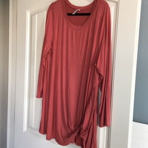 Long sleeve side knot tee
